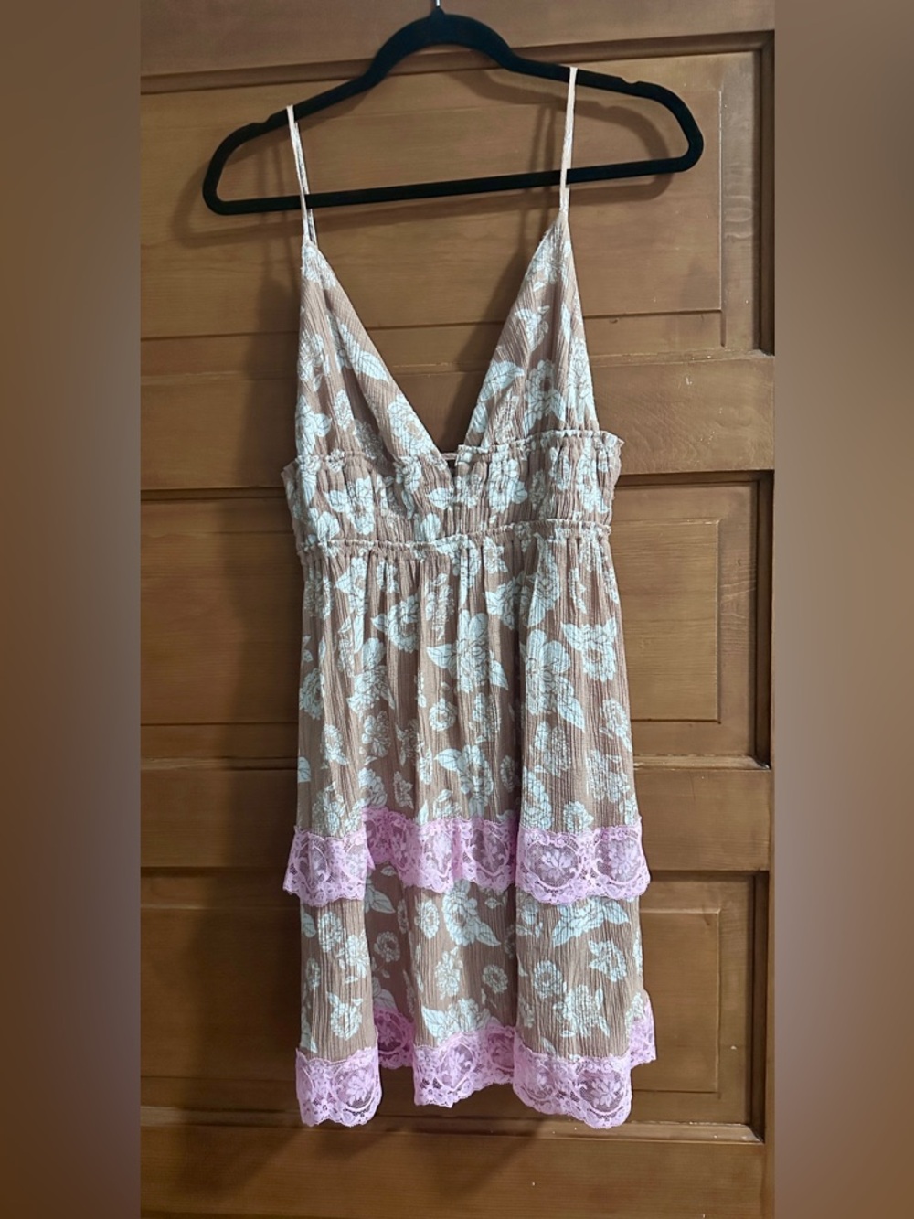 Love Tree Beige Floral Spaghetti-Strap Chemise with Pink Lace! Size Large